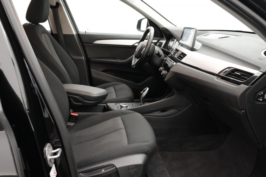 BMW X1 SDrive18i Business Edition OPRUIMPRIJS!!|Dealer onderH|NL-Auto| HEAD-UP | Cruise control|Climate Contr| ETC