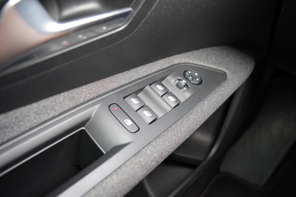 Peugeot 3008 1.2 131 PK PureTech Blue Lease Active, Carplay, Camera, Cruise Control