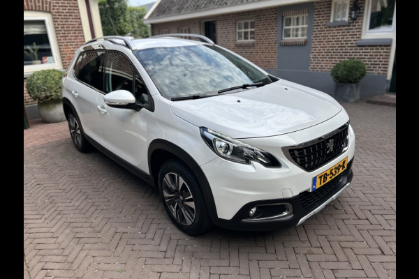 Peugeot 2008 1.2 PT 110pk Allure Camera, Navi, Carplay, Trekhaak, 1 Eig