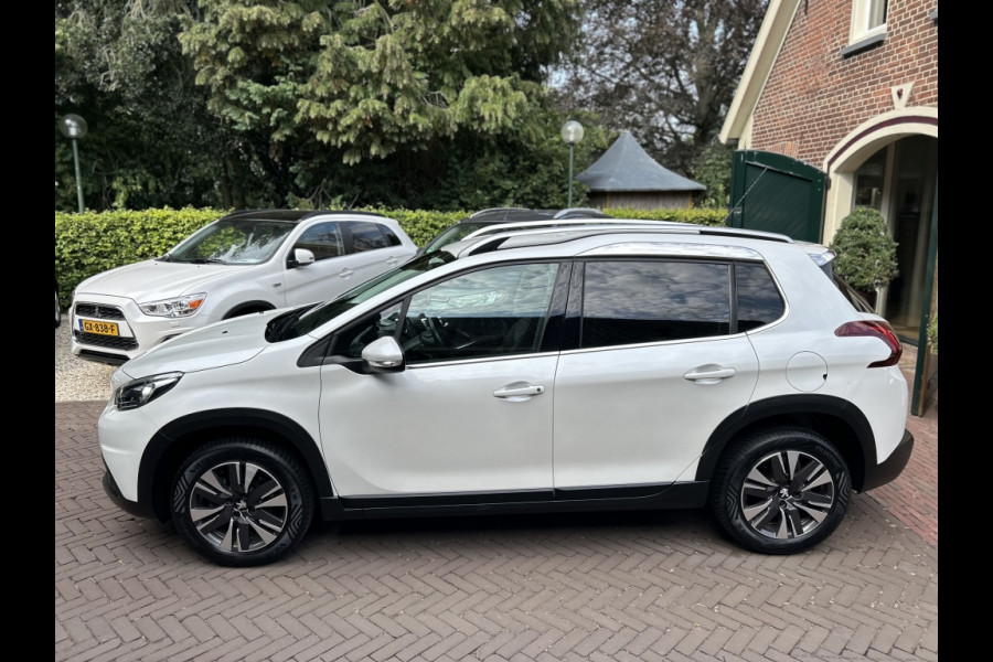 Peugeot 2008 1.2 PT 110pk Allure Camera, Navi, Carplay, Trekhaak, 1 Eig