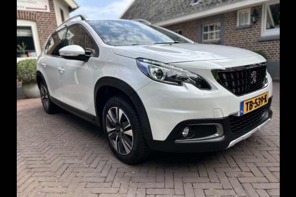 Peugeot 2008 1.2 PT 110pk Allure Camera, Navi, Carplay, Trekhaak, 1 Eig