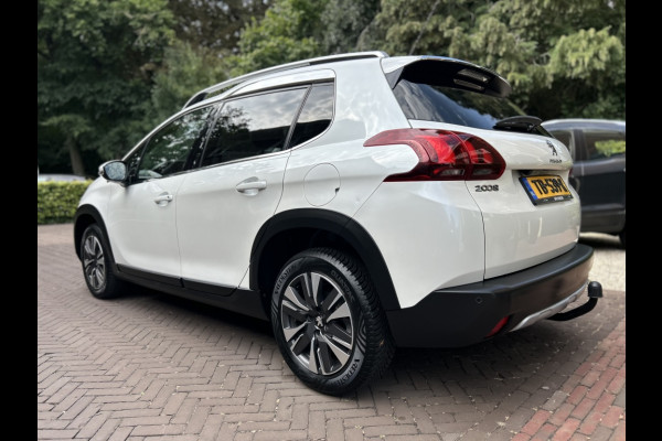 Peugeot 2008 1.2 PT 110pk Allure Camera, Navi, Carplay, Trekhaak, 1 Eig