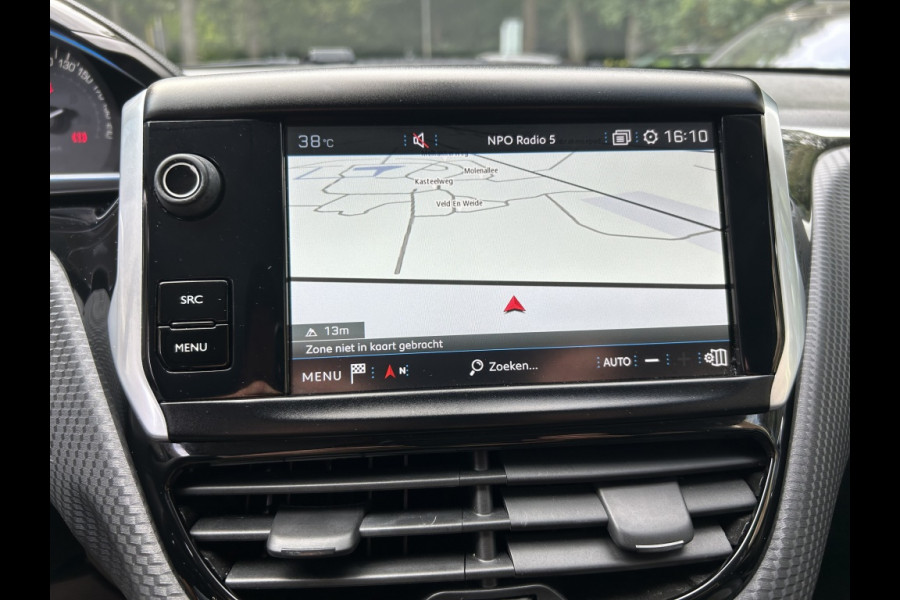 Peugeot 2008 1.2 PT 110pk Allure Camera, Navi, Carplay, Trekhaak, 1 Eig