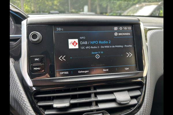 Peugeot 2008 1.2 PT 110pk Allure Camera, Navi, Carplay, Trekhaak, 1 Eig