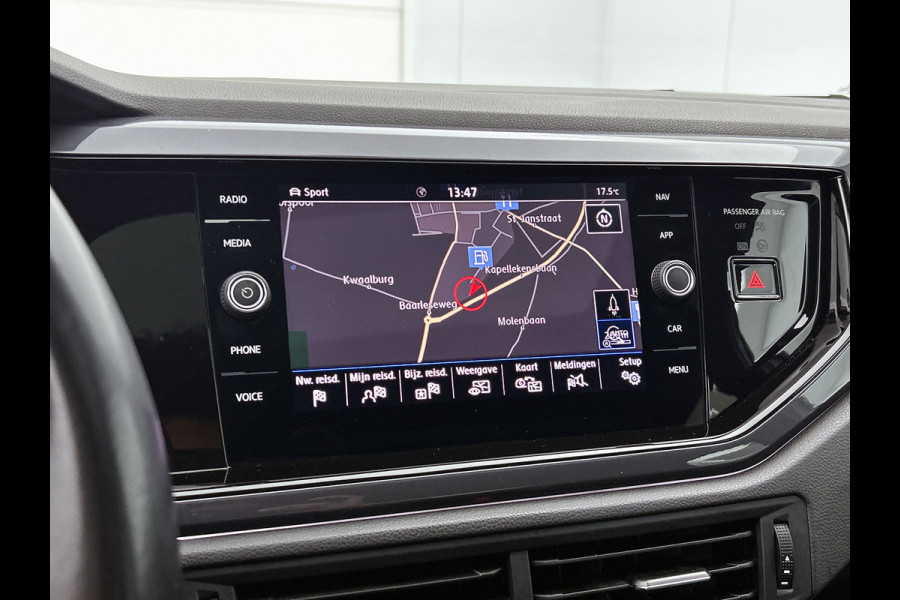 Volkswagen Polo 1.0 TSI Highline Business R Automaat (PANORAMADAK, VIRTUAL, CARPLAY, CAMERA, ADAPTIEVE CRUISE, GOED ONDERHOUDEN)