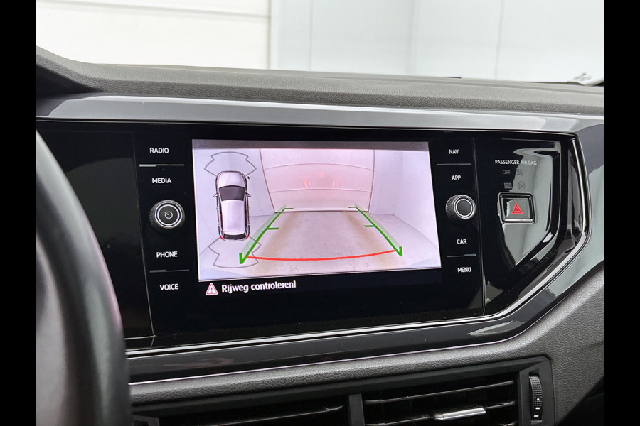 Volkswagen Polo 1.0 TSI Highline Business R Automaat (PANORAMADAK, VIRTUAL, CARPLAY, CAMERA, ADAPTIEVE CRUISE, GOED ONDERHOUDEN)