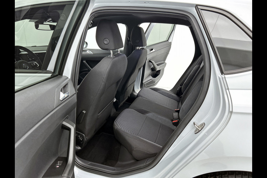 Volkswagen Polo 1.0 TSI Highline Business R Automaat (PANORAMADAK, VIRTUAL, CARPLAY, CAMERA, ADAPTIEVE CRUISE, GOED ONDERHOUDEN)