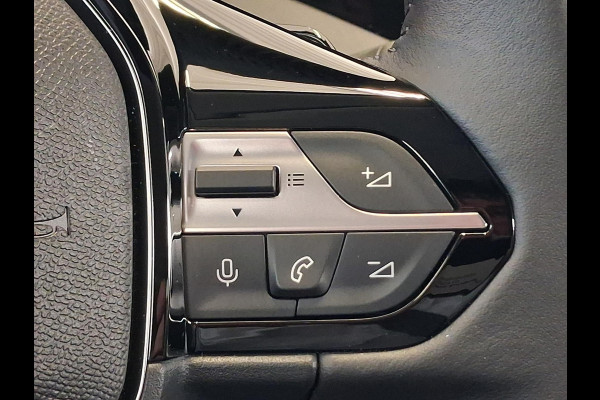 Peugeot e-408 Allure 58 kWh | Navigatie | Achteruitrijcamera | Stoel/Stuurverwarming | Keyless Entry | Apple Carplay/Android Auto |
