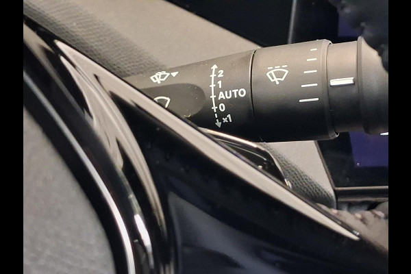 Peugeot e-408 Allure 58 kWh | Navigatie | Achteruitrijcamera | Stoel/Stuurverwarming | Keyless Entry | Apple Carplay/Android Auto |