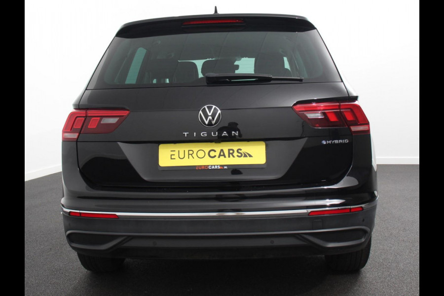 Volkswagen Tiguan 1.4 TSI 245pk PHEV Life AUT NAV Navigatie Apple Carplay/Android Auto Parkeersensoren Adaptive Cruise Control Elektrische achterklep Virtual Cockpit Climate Control Keyless Entry