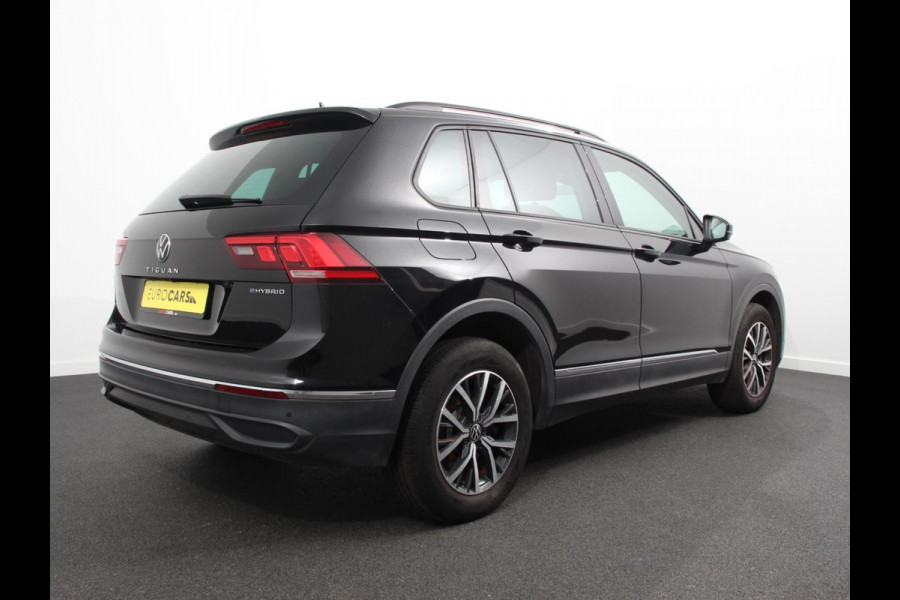 Volkswagen Tiguan 1.4 TSI 245pk PHEV Life AUT NAV Navigatie Apple Carplay/Android Auto Parkeersensoren Adaptive Cruise Control Elektrische achterklep Virtual Cockpit Climate Control Keyless Entry