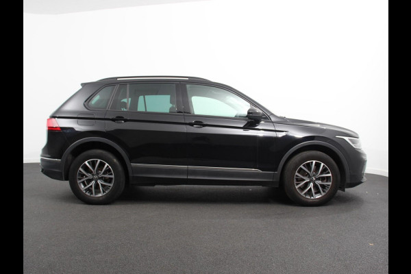 Volkswagen Tiguan 1.4 TSI 245pk PHEV Life AUT NAV Navigatie Apple Carplay/Android Auto Parkeersensoren Adaptive Cruise Control Elektrische achterklep Virtual Cockpit Climate Control Keyless Entry