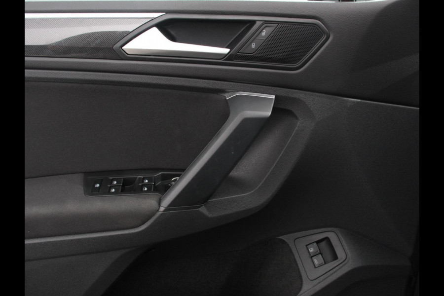 Volkswagen Tiguan 1.4 TSI 245pk PHEV Life AUT NAV Navigatie Apple Carplay/Android Auto Parkeersensoren Adaptive Cruise Control Elektrische achterklep Virtual Cockpit Climate Control Keyless Entry