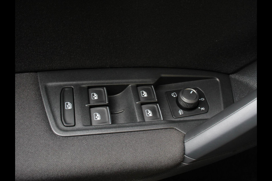 Volkswagen Tiguan 1.4 TSI 245pk PHEV Life AUT NAV Navigatie Apple Carplay/Android Auto Parkeersensoren Adaptive Cruise Control Elektrische achterklep Virtual Cockpit Climate Control Keyless Entry