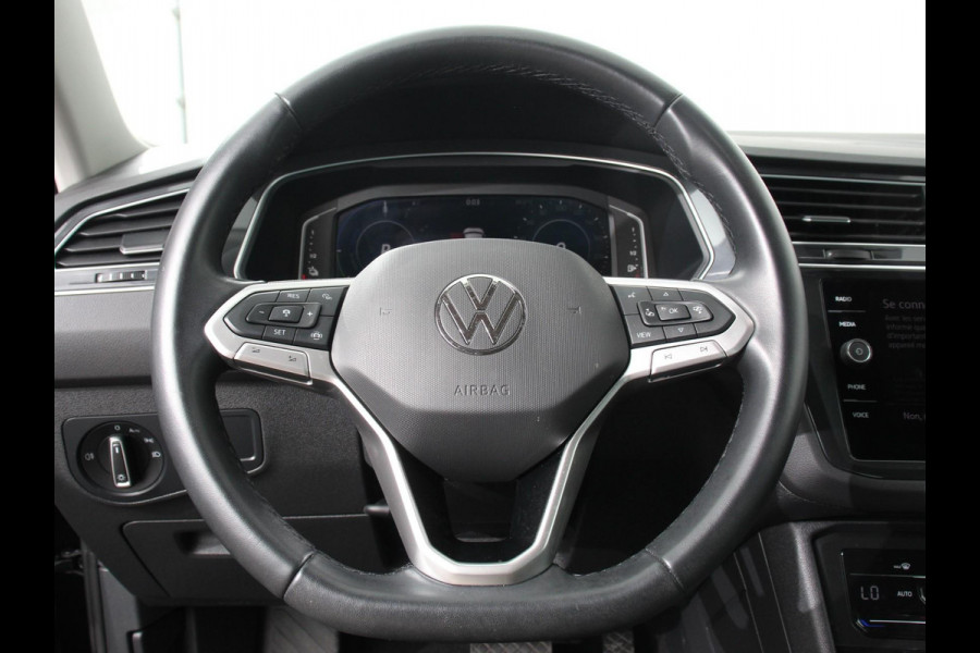 Volkswagen Tiguan 1.4 TSI 245pk PHEV Life AUT NAV Navigatie Apple Carplay/Android Auto Parkeersensoren Adaptive Cruise Control Elektrische achterklep Virtual Cockpit Climate Control Keyless Entry