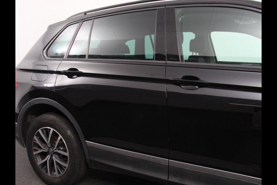 Volkswagen Tiguan 1.4 TSI 245pk PHEV Life AUT NAV Navigatie Apple Carplay/Android Auto Parkeersensoren Adaptive Cruise Control Elektrische achterklep Virtual Cockpit Climate Control Keyless Entry