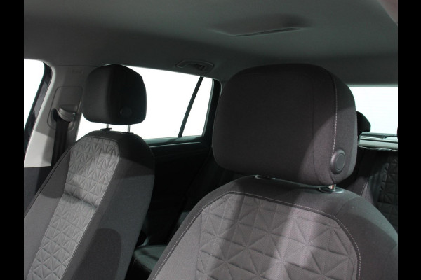 Volkswagen Tiguan 1.4 TSI 245pk PHEV Life AUT NAV Navigatie Apple Carplay/Android Auto Parkeersensoren Adaptive Cruise Control Elektrische achterklep Virtual Cockpit Climate Control Keyless Entry