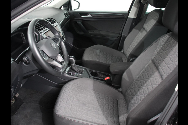 Volkswagen Tiguan 1.4 TSI 245pk PHEV Life AUT NAV Navigatie Apple Carplay/Android Auto Parkeersensoren Adaptive Cruise Control Elektrische achterklep Virtual Cockpit Climate Control Keyless Entry