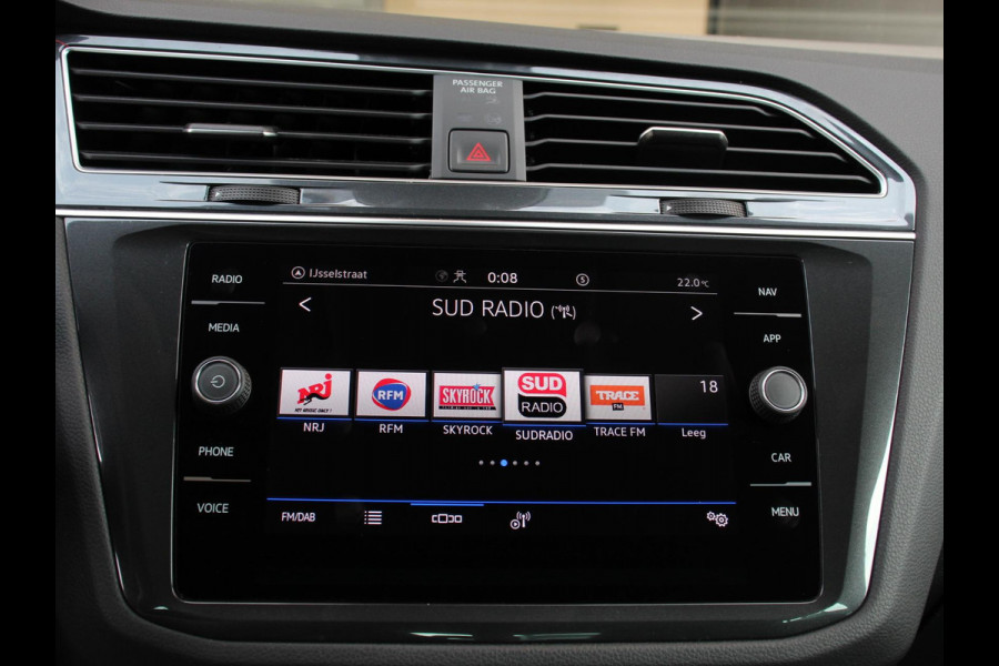 Volkswagen Tiguan 1.4 TSI 245pk PHEV Life AUT NAV Navigatie Apple Carplay/Android Auto Parkeersensoren Adaptive Cruise Control Elektrische achterklep Virtual Cockpit Climate Control Keyless Entry