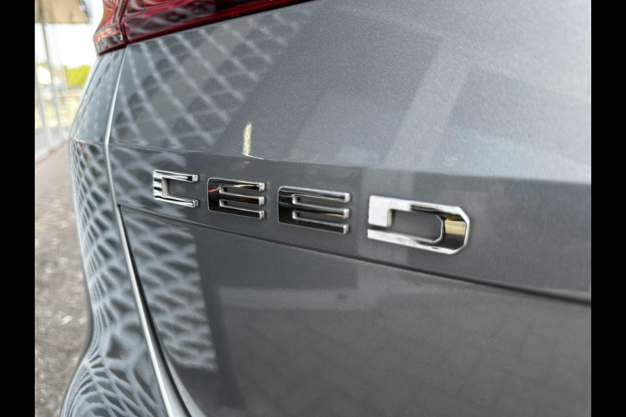 Kia Ceed Sportswagon 1.4 T-GDi DynamicPlusLine | ACHTERUITRIJ CAMERA | PARKEER SENSOREN VOOR EN ACHTER | NACIGATIE SYSTEEM |