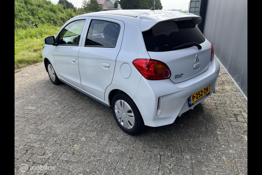 Mitsubishi Space Star 1.2 Connect+