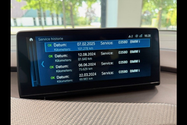 BMW i8 | PROGRESSIVE PACKAGE, HARMAN-KARDON, HEAD-UP, COMFORT ACCESS | 20" | APPLE CARPLAY | DRY CARBON INTERIOR PACK | I-INTERIOR HALO
