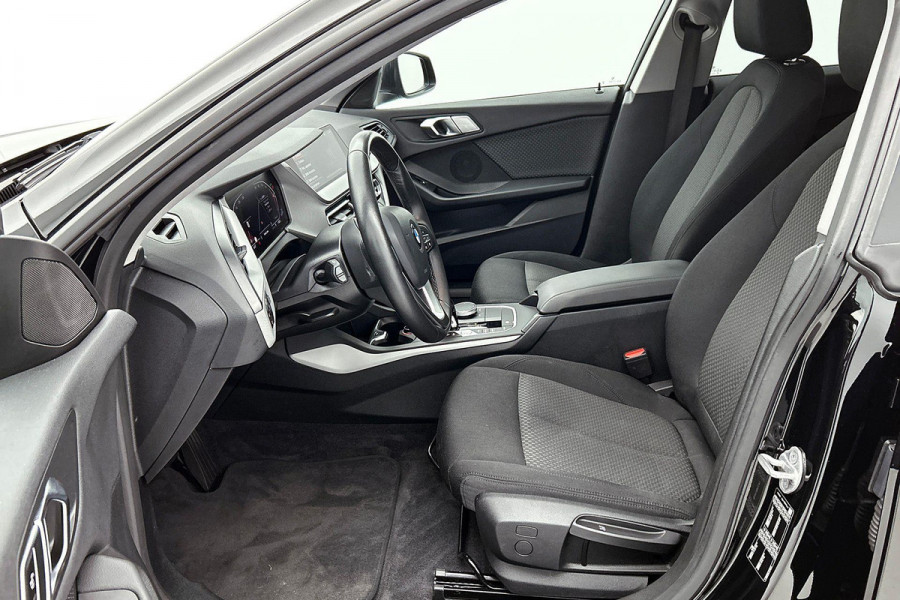 BMW 2 Serie Gran Coupé 218i High Executive Automaat (PANORAMADAK, NAVIGATIE, LED, CARPLAY, 1e EIGENAAR, GOED ONDERHOUDEN)