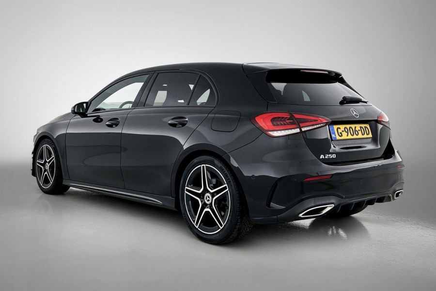 Mercedes-Benz A-Klasse 250 Premium Plus AMG-Line (Navi, Parkeersensoren V+A, StoelV, Cruise Con, Etc)