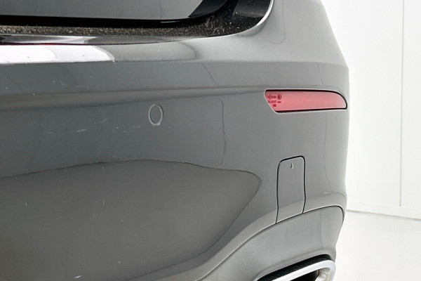 Mercedes-Benz A-Klasse 250 Premium Plus AMG-Line (Navi, Parkeersensoren V+A, StoelV, Cruise Con, Etc)