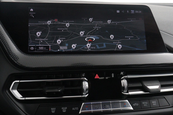 BMW 1-serie 118i Executive Edition SportLine (1e Eig, NL-auto, DealeronderH, Navi Prof, Apple Carplay, PDC V+A, Cruise Con, Etc)