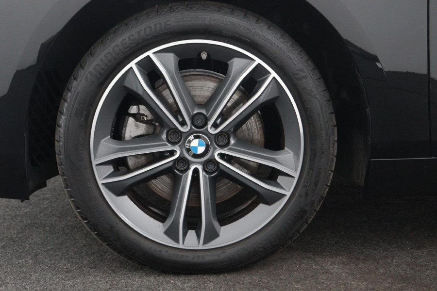 BMW 1-serie 118i Executive Edition SportLine (1e Eig, NL-auto, DealeronderH, Navi Prof, Apple Carplay, PDC V+A, Cruise Con, Etc)