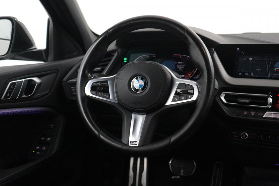 BMW 1-serie 118i Executive Edition M-SPORT (1e Eig, NL-auto, Dealer OndH, Carplay/ Android, Navi-groot, PDC V+A, Cruise Contr Etc)