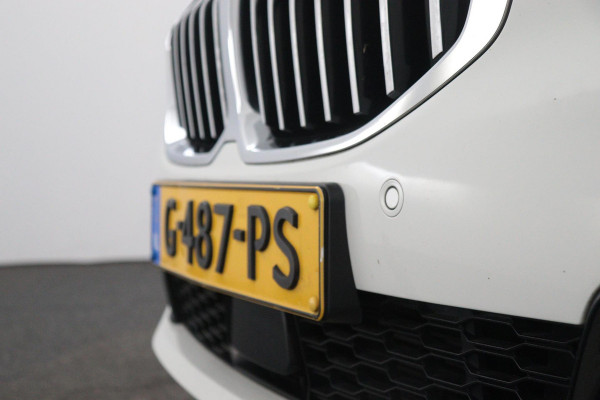 BMW 1-serie 118i Executive Edition M-SPORT (1e Eig, NL-auto, Dealer OndH, Carplay/ Android, Navi-groot, PDC V+A, Cruise Contr Etc)