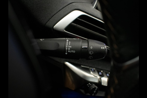Peugeot 3008 1.2 PureTech GT Line (PANORAMADAK,APPLE CARPLAY,NAVI,LED,CRUISE,CLIMATE,GETINT,SPORTSTOELEN,CAMERA,PDC,NETTESTAAT)