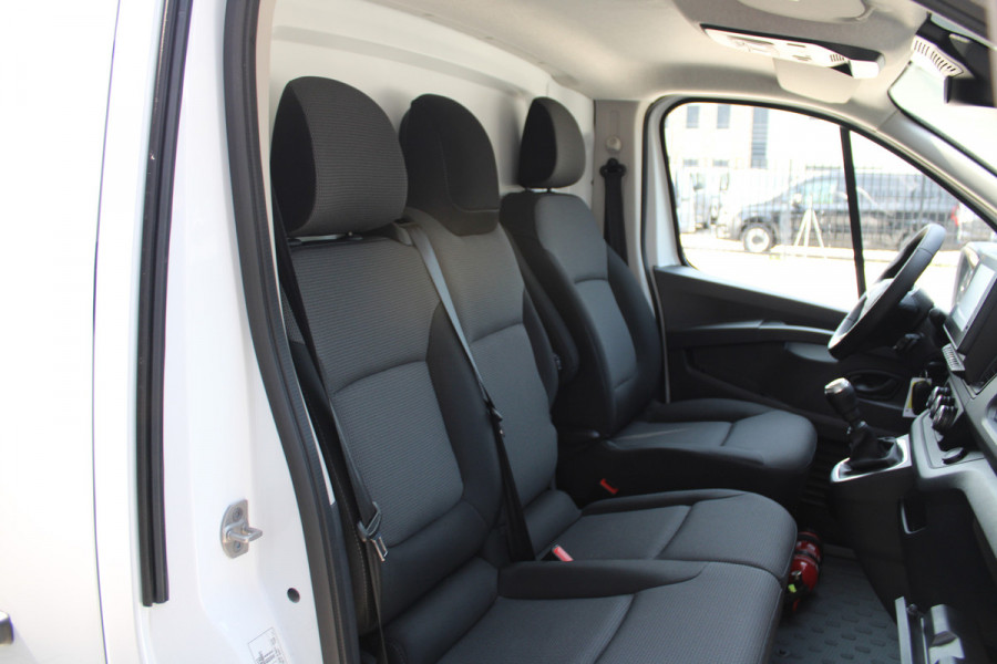 Renault Trafic 2.0 Blue dCi 130pk T30 L2H1 Advance - Navigatie - Carplay - Camera - Cruise - PDC - Lane - Dodehoek - Rijklaar