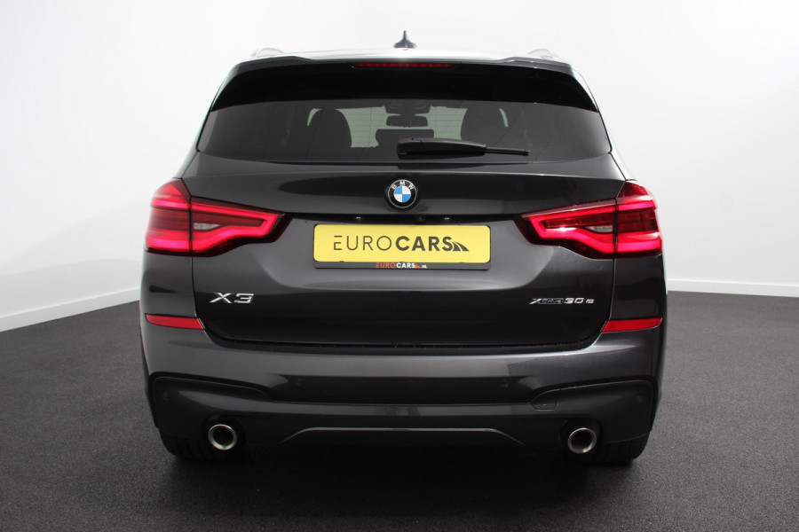 BMW X3 xDrive30e High Executive M Sport PHEV | Head Up Display | 20 Inch Lichtmetalen Velgen | Camera | Privacy Glass | Stoel/Stuurverwarming |