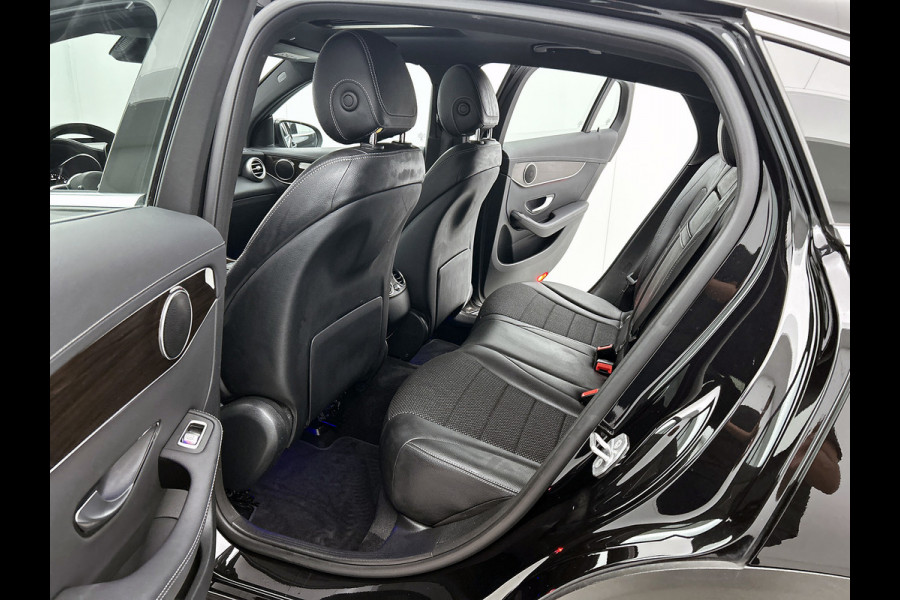 Mercedes-Benz GLC Coupé 300e 4MATIC Premium(Dealer OnderH, Panorama, SfeerVerlichting, StoelV, Navi, Camera, Etc)
