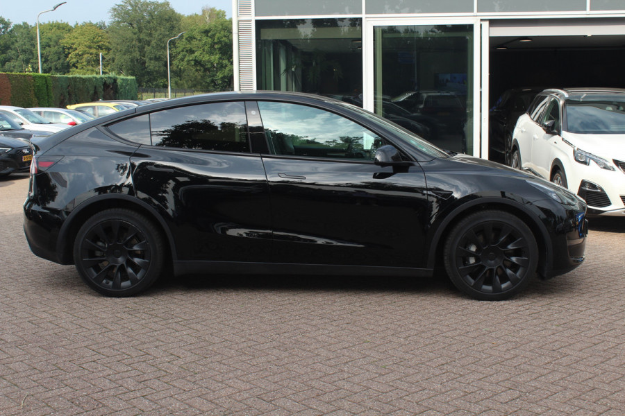 Tesla Model Y Long Range AWD 75 kWh / SoH 93% / Autopilot / Panoramadak / Camera / 21'' / Keyless / Leder / Dodehoek / Navigatie / Stoelverwarming
