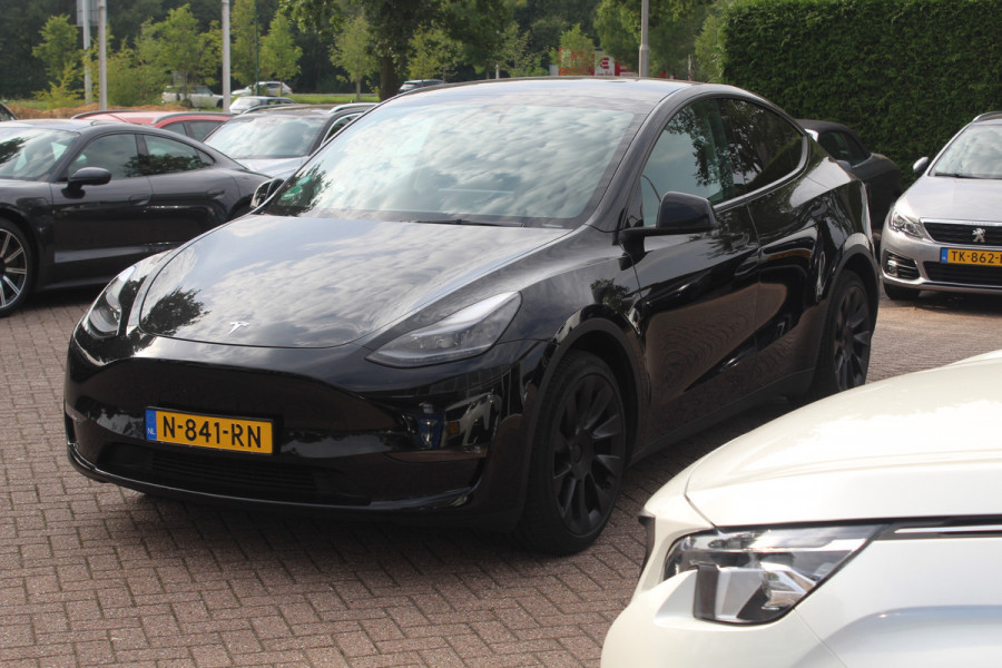 Tesla Model Y Long Range AWD 75 kWh / SoH 93% / Autopilot / Panoramadak / Camera / 21'' / Keyless / Leder / Dodehoek / Navigatie / Stoelverwarming