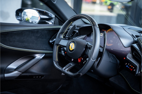 Ferrari SF90 Stradale 4.0 V8 - BTW l NL Auto l Lift l Fabrieksgarantie l Carbon in & exterieur