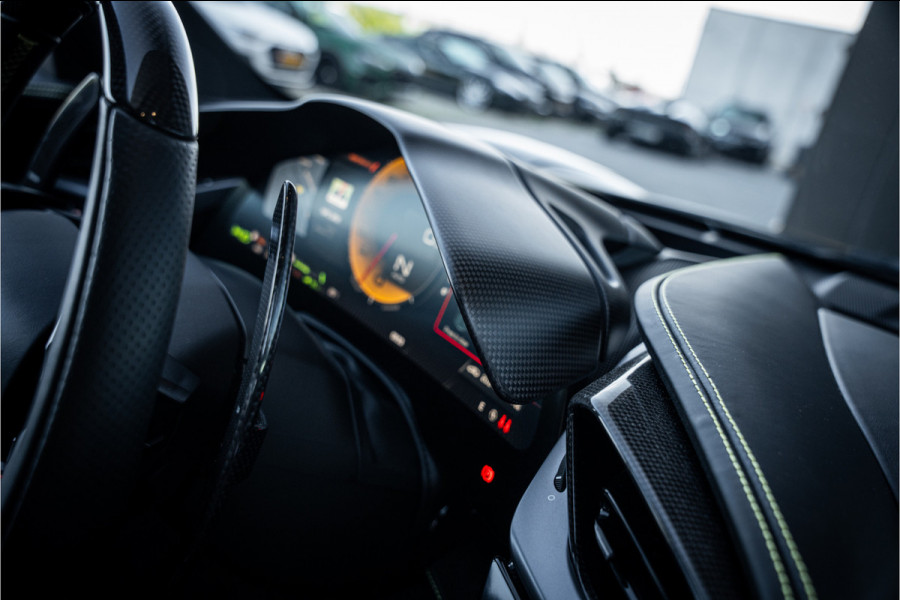 Ferrari SF90 Stradale 4.0 V8 - BTW l NL Auto l Lift l Fabrieksgarantie l Carbon in & exterieur