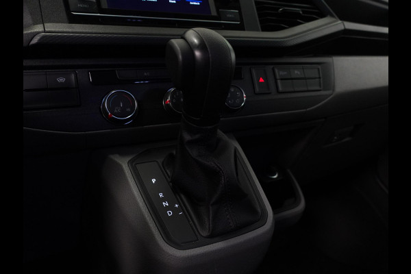 Volkswagen Transporter 2.0 TDI L2H1 Dubbele Cabine Highline Automaat Airco Bluetooth Trekhaak Apple Carplay/Android Auto Camera