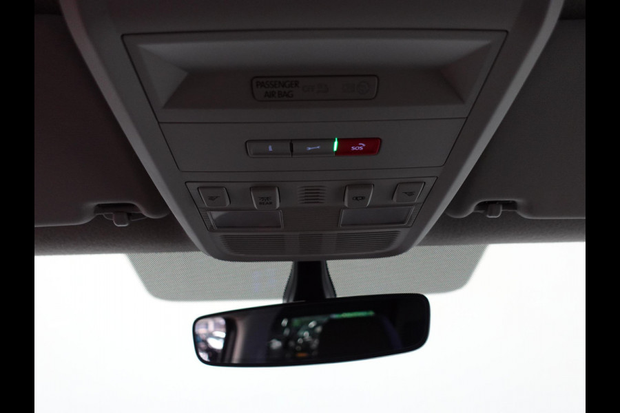Volkswagen Transporter 2.0 TDI L2H1 Dubbele Cabine Highline Automaat Airco Bluetooth Trekhaak Apple Carplay/Android Auto Camera