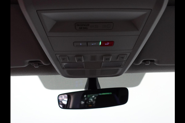 Volkswagen Transporter 2.0 TDI L2H1 Dubbele Cabine Highline Automaat Airco Bluetooth Trekhaak Apple Carplay/Android Auto Camera