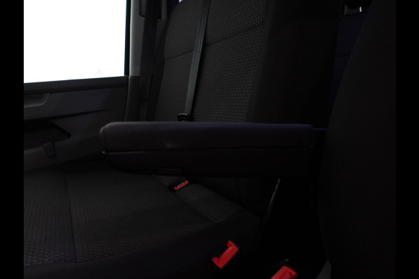 Volkswagen Transporter 2.0 TDI L2H1 Dubbele Cabine Highline Automaat Airco Bluetooth Trekhaak Apple Carplay/Android Auto Camera