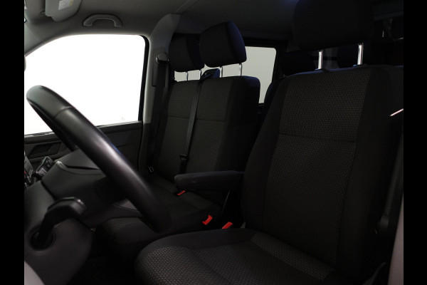 Volkswagen Transporter 2.0 TDI L2H1 Dubbele Cabine Highline Automaat Airco Bluetooth Trekhaak Apple Carplay/Android Auto Camera