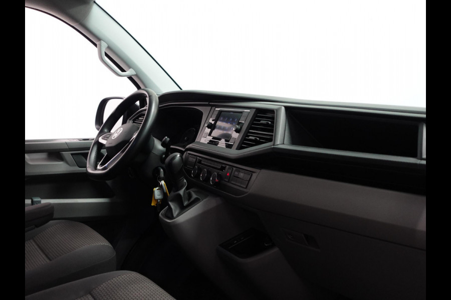 Volkswagen Transporter 2.0 TDI L2H1 Dubbele Cabine Highline Automaat Airco Bluetooth Trekhaak Apple Carplay/Android Auto Camera