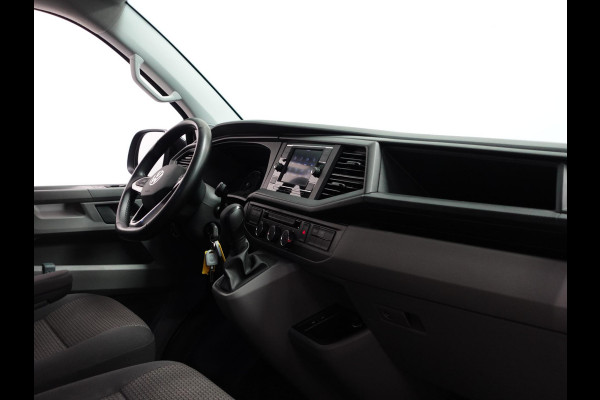Volkswagen Transporter 2.0 TDI L2H1 Dubbele Cabine Highline Automaat Airco Bluetooth Trekhaak Apple Carplay/Android Auto Camera