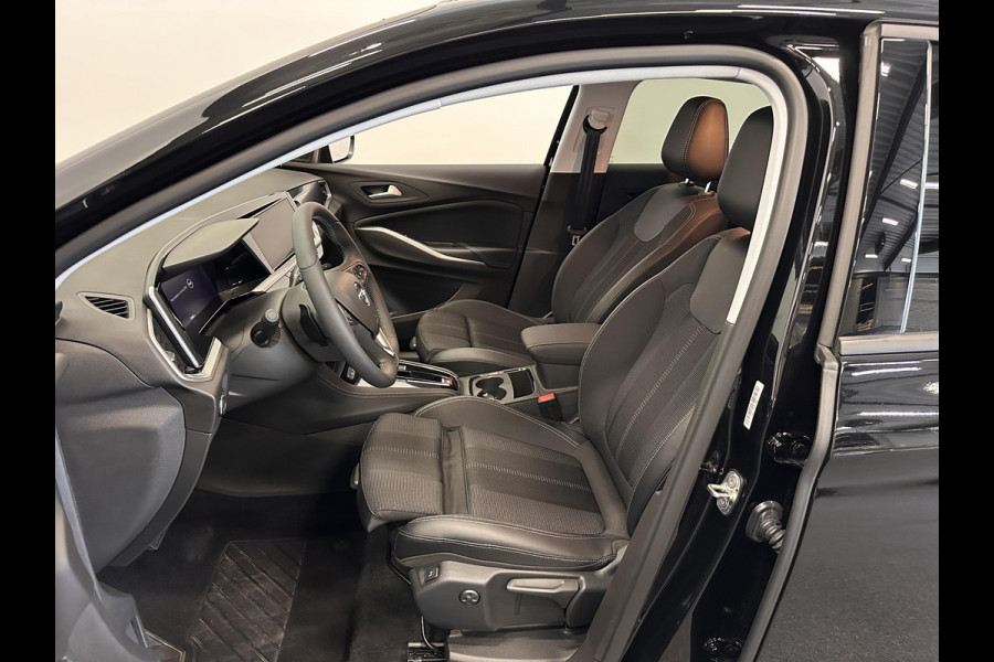 Opel Grandland 1.2 Turbo GS Line Aut. Blackstyle Adaptive Cruise Control Stoel/stuurverwarming Full LED Climate Control Navi Full LED PDC VA + Camera Carplay Comfortstoelen