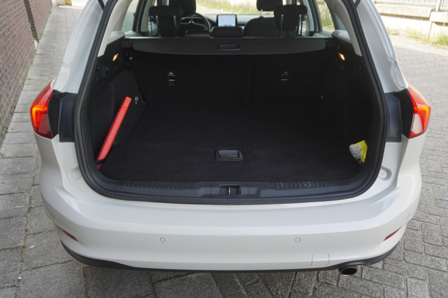 Ford FOCUS Wagon 1.0 EcoBoost Titanium Business/Dealeronderhouden/ 1e Eigenaar/Rijklaarprijs.